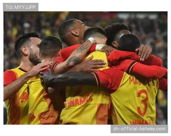 阿根廷中卫替补人选竞争 佩泽拉与塞内西经验活力各具优势